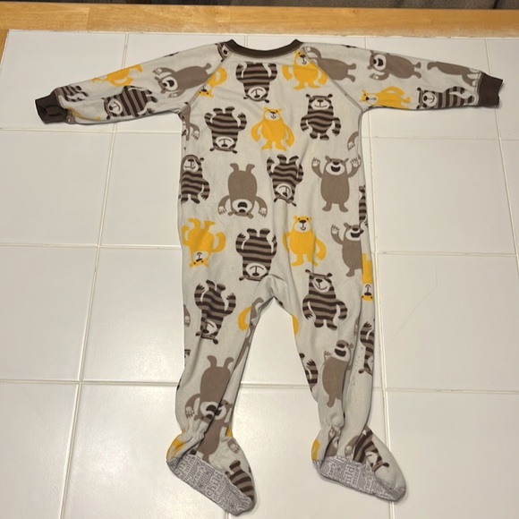 Child of mine by carters, 18 month, bear sleeper - Picture 3 of 3